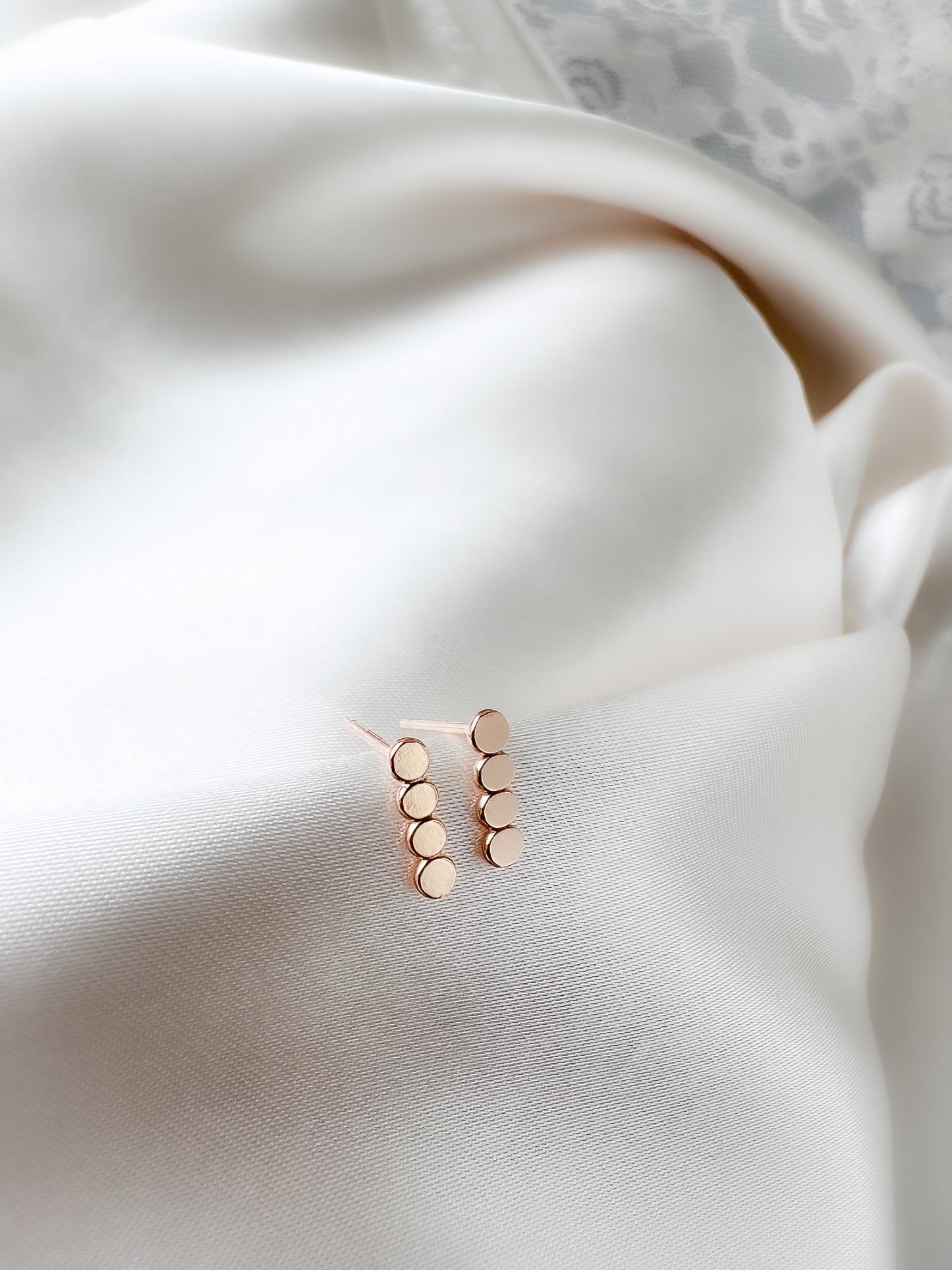 Halo Flat Beaded Studs