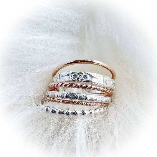 Mixed stacking ring set